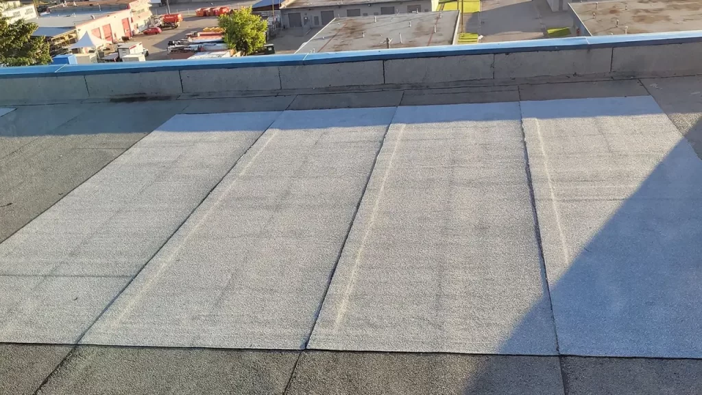 Roof repair on a flat roof